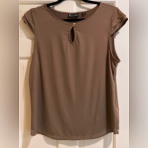 7TH AVENUE NEW YORK AND COMPANY TOP